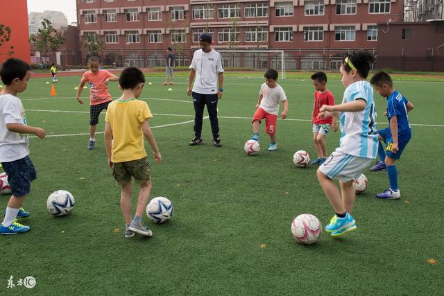 亚足联国家队身价榜：日韩领跑 国足排名第15