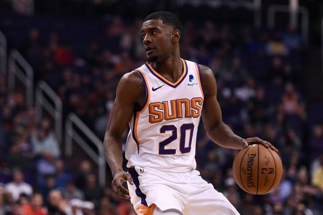 周琦8板3帽首钢逆转广州 邹阳20+10福建负青岛